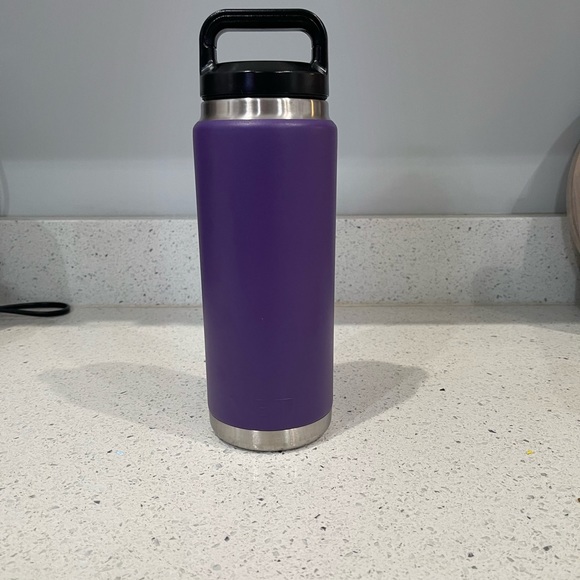 Yeti Other - Yeti water bottle with lid